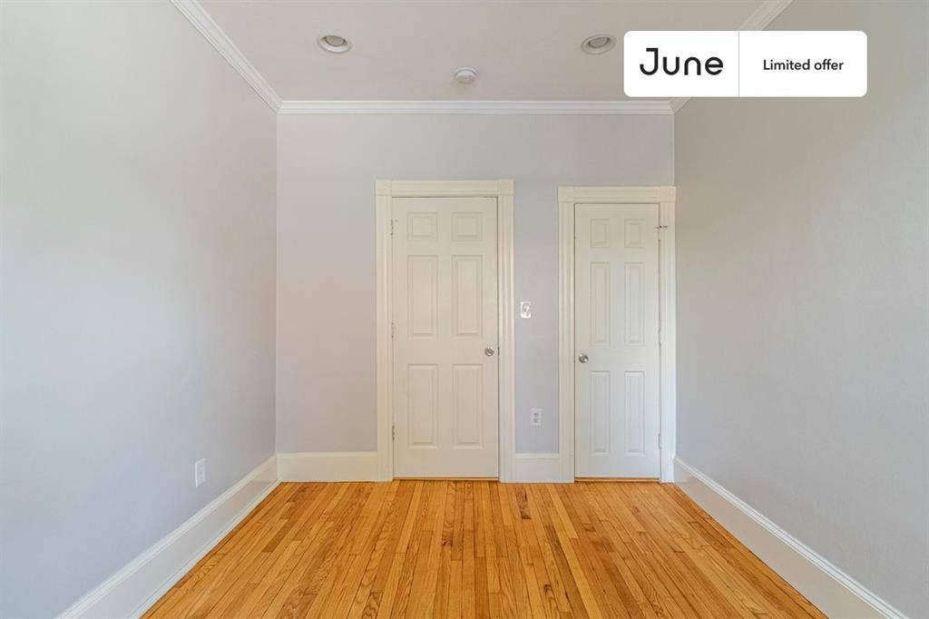 5 BR in Boston