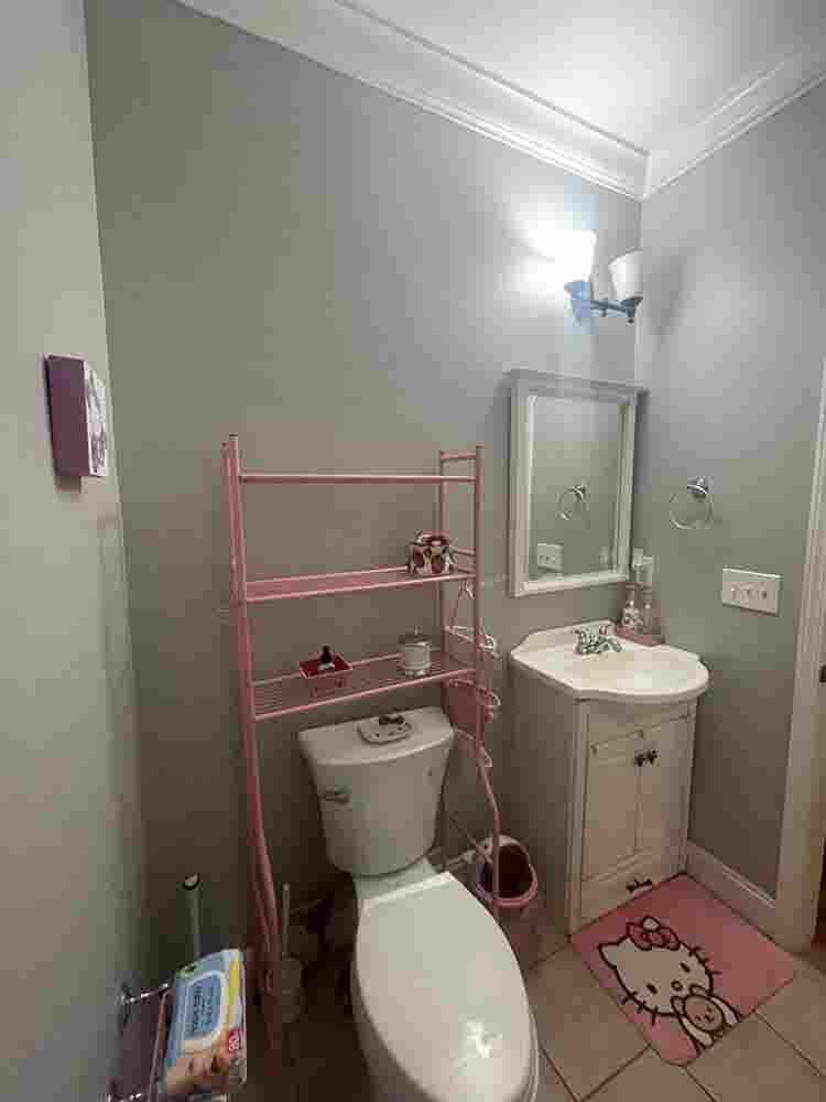 Violet Beauty Room in Lakewood