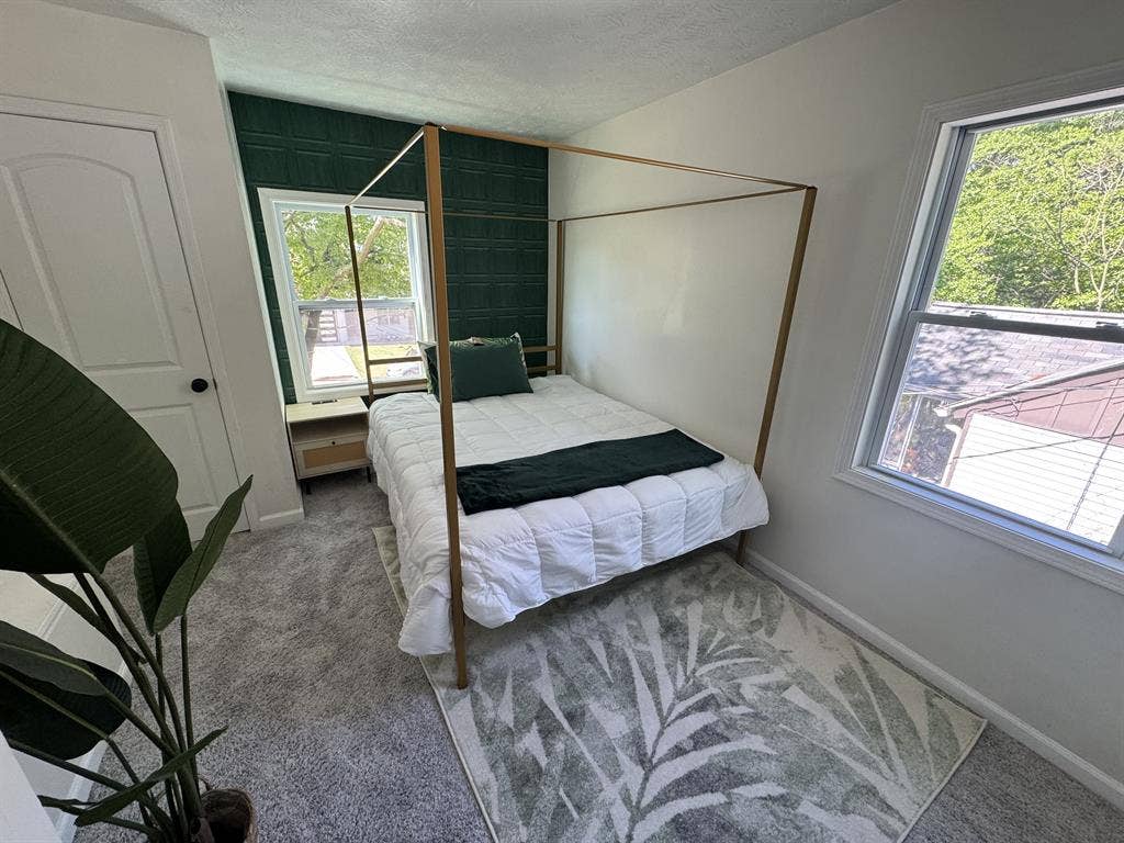 Room in East Atlantaa