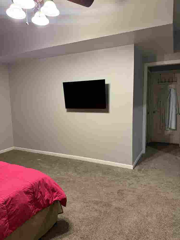 Violet Beauty Room in Lakewood