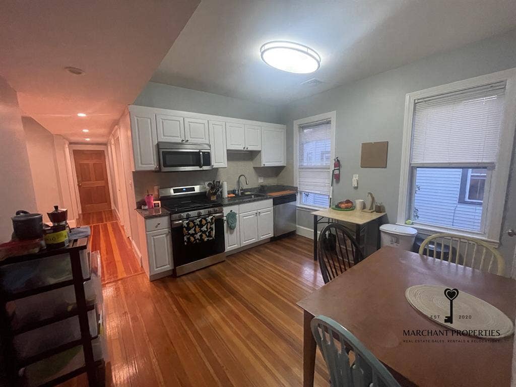 ALLSTON ROOM FOR RENT NOW~