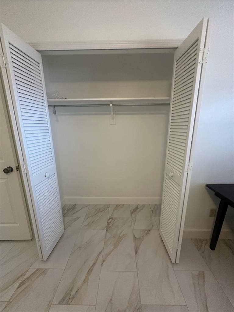 Available rooms, whole house