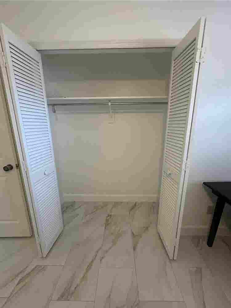 Available rooms for rent $