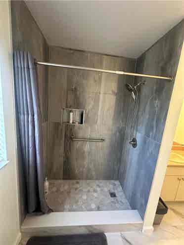 Available rooms for rent $
