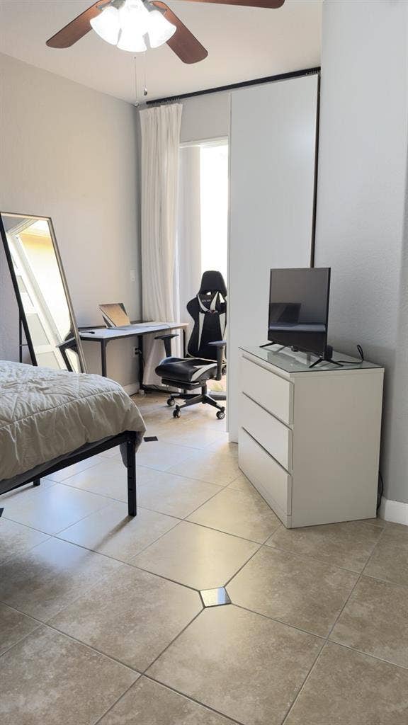 Two Spacious Rooms for Rent Doral