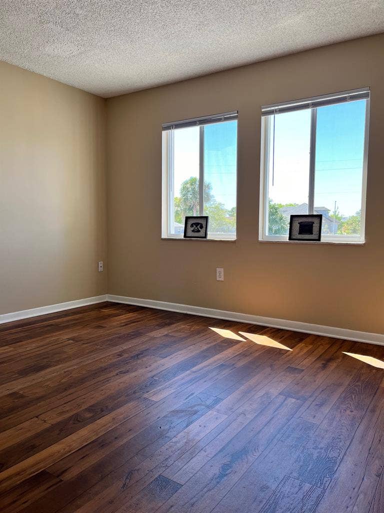 Room For Rent in Baldwin Park