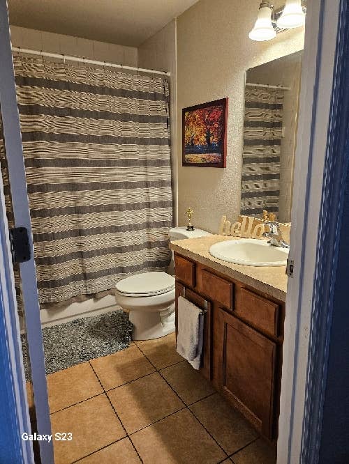 Room for rent with private bathroom