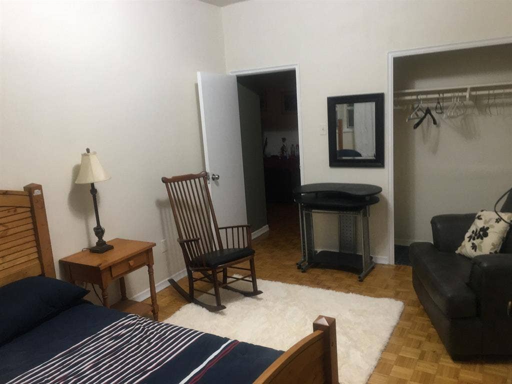 Big room &bath fully furnished Mar