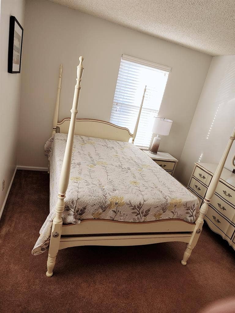 Cozy Room for Rent – Location