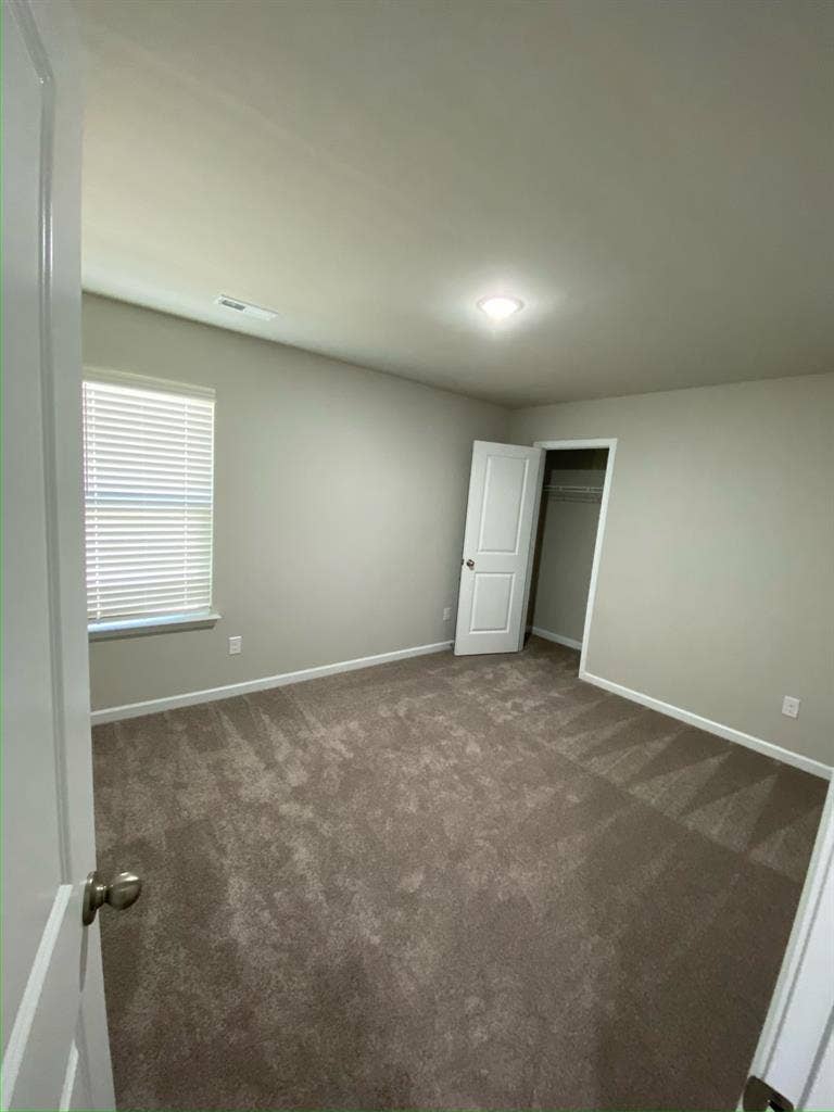 Roommate wanted