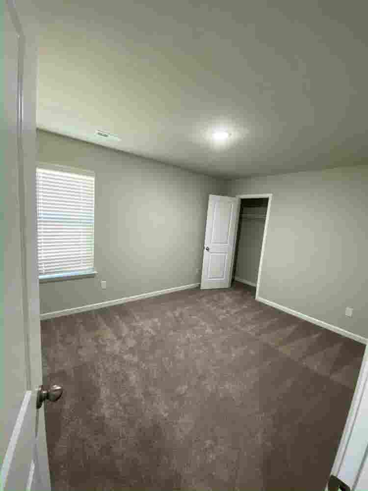 Roommate wanted