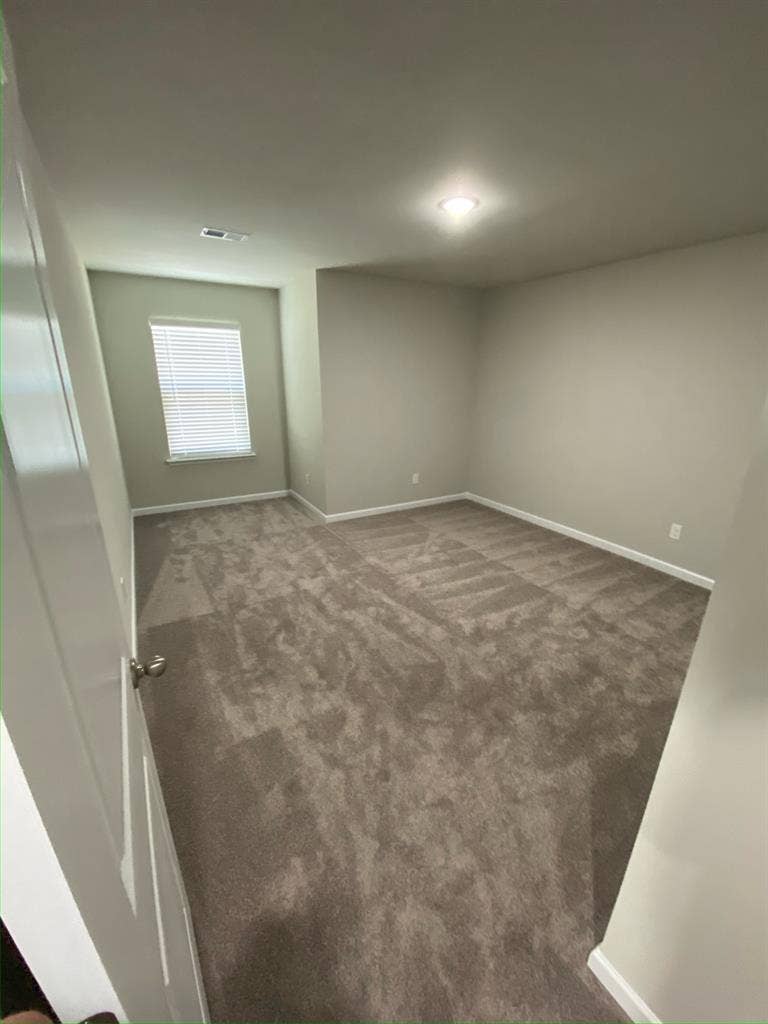 Roommate wanted
