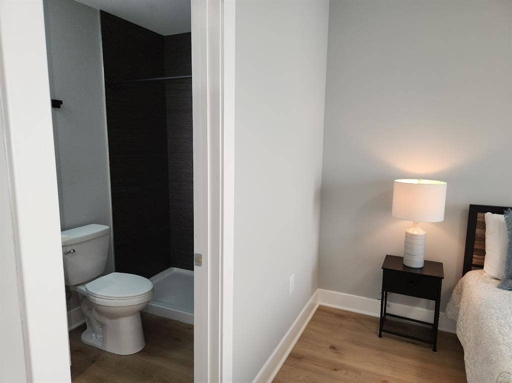 Large Bedroom with Ensuite Bath