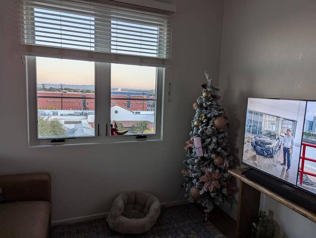 4th floor apartment w/ great view