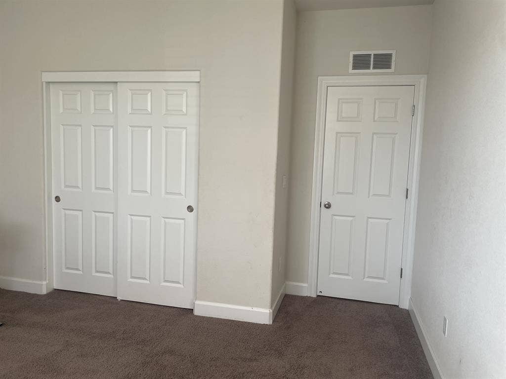 1 Private room for rent