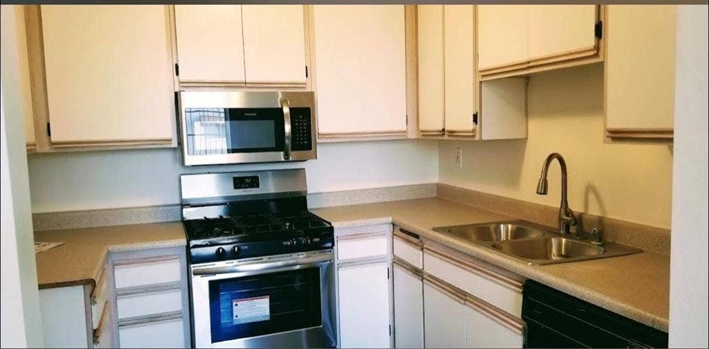 Room for rent near CSUN