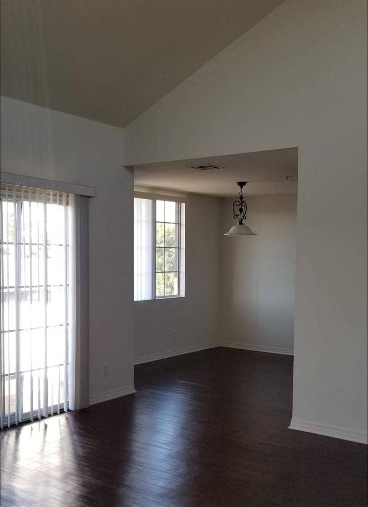 Room for rent near CSUN