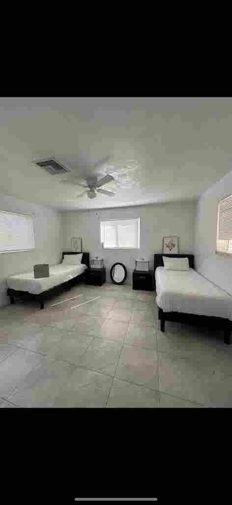 Golden Years Haven - Room for Rent