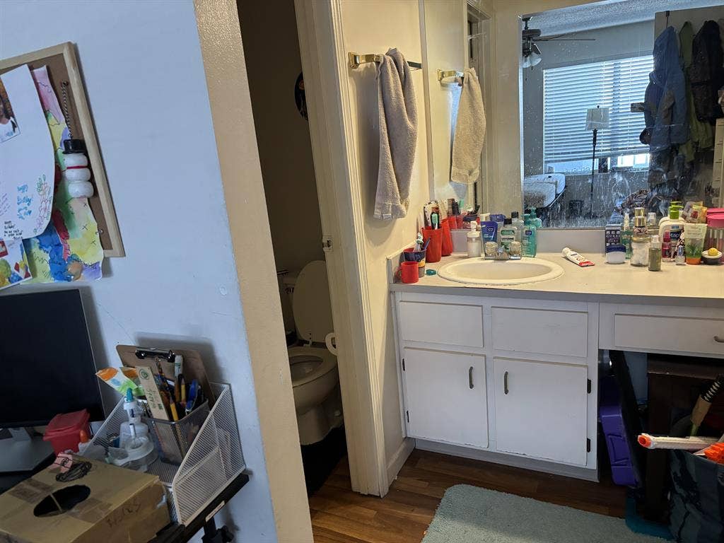 Sublease apartment from Mid Feb