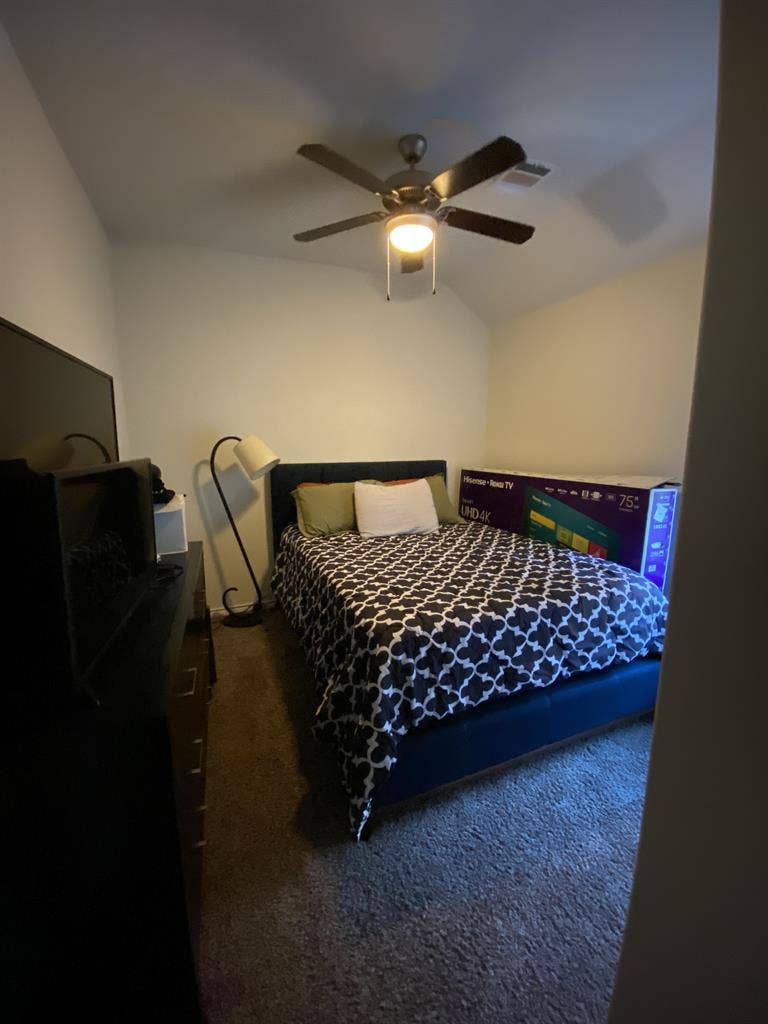 Renting out a room!!