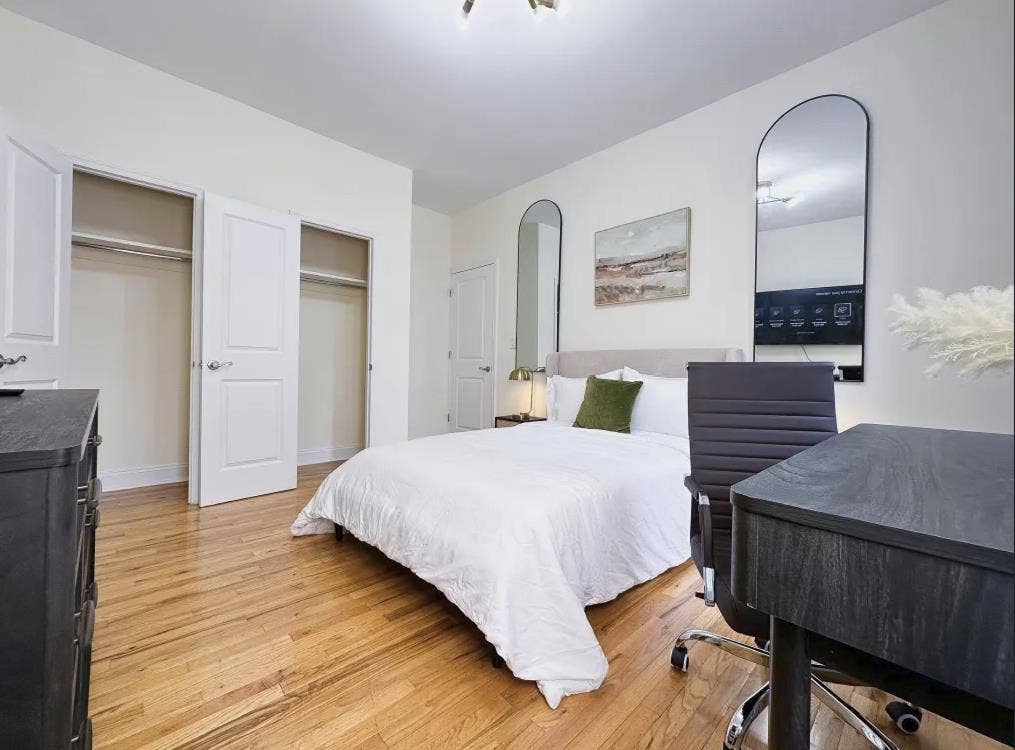 Furnished Room in Crown Heights