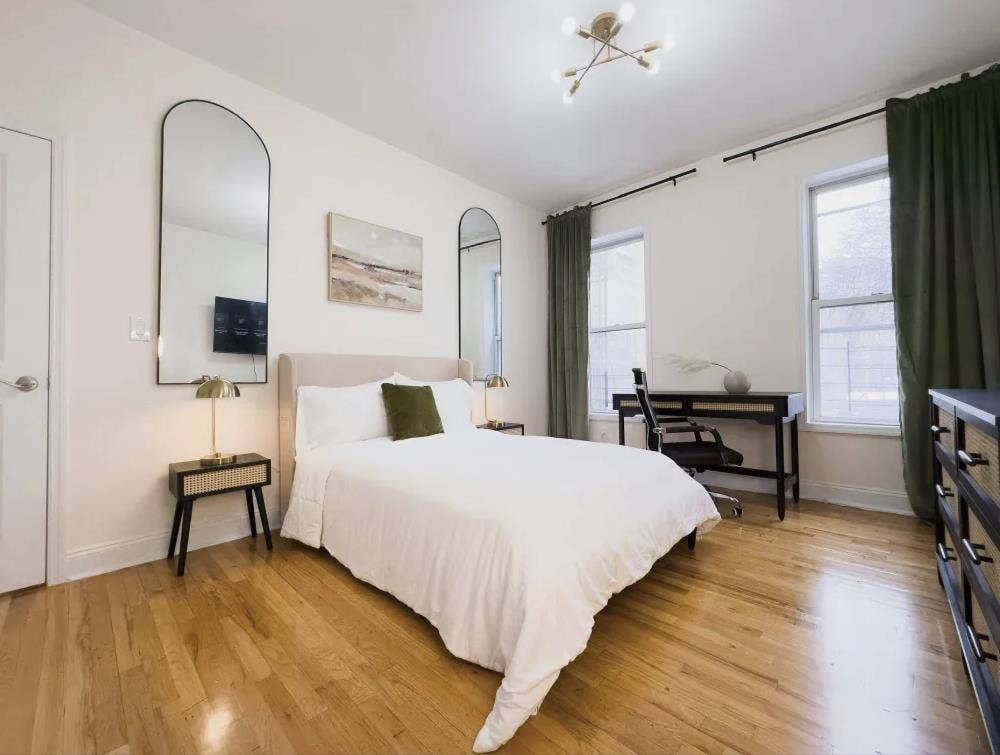 Furnished Room in Crown Heights