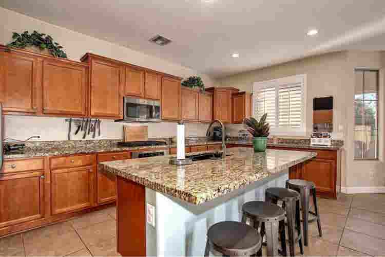 Amazing Gilbert home! Must see!