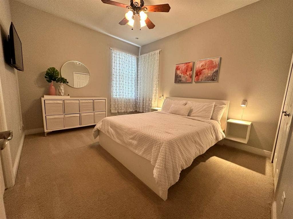 Rooms for Rent in Gated Community