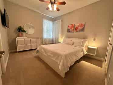Rooms for Rent in Gated Community
