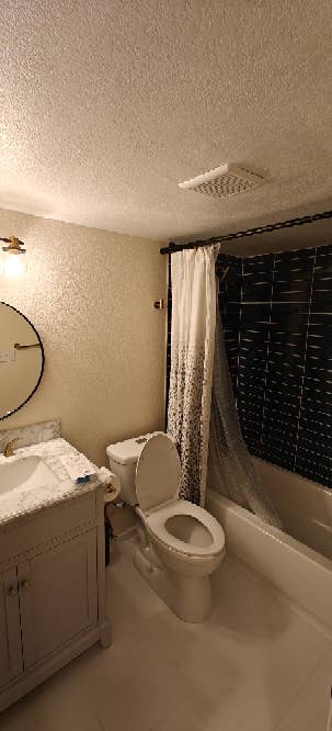 Private Room with Bathroom for Rent