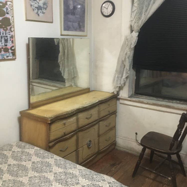 Private furnished room in Astoria