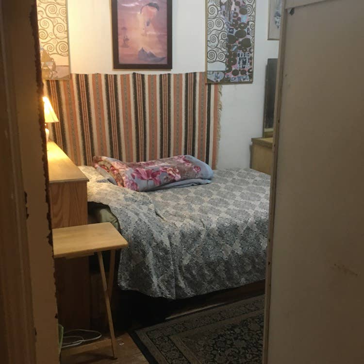 Private furnished room in Astoria