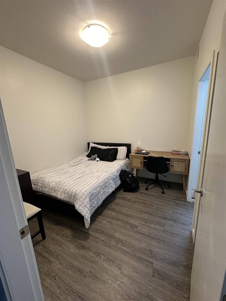 1 Bedroom with Private Bathroom U1