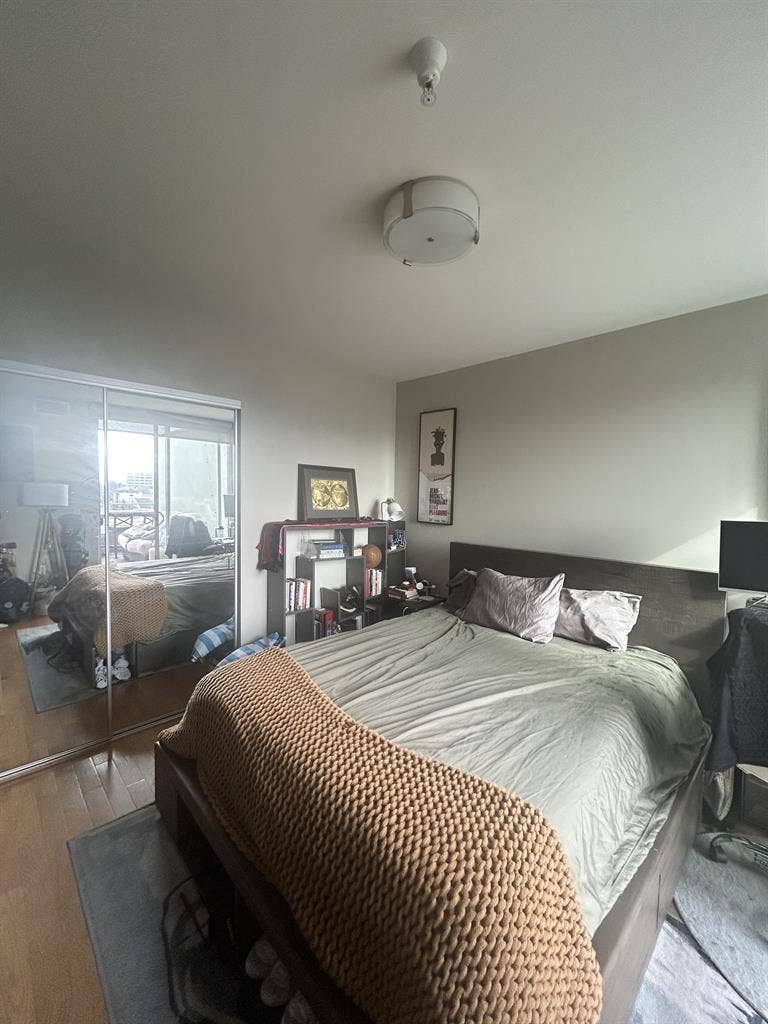 Vacant Room in Sawtelle bth