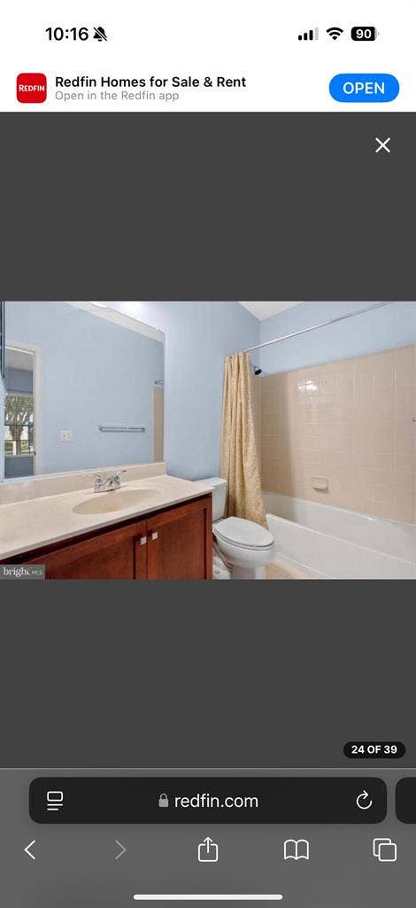 2 private rooms with attached bath