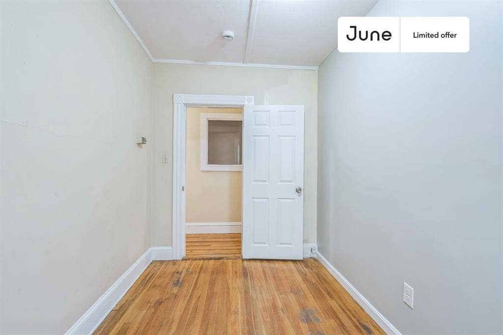 4 BR in Boston