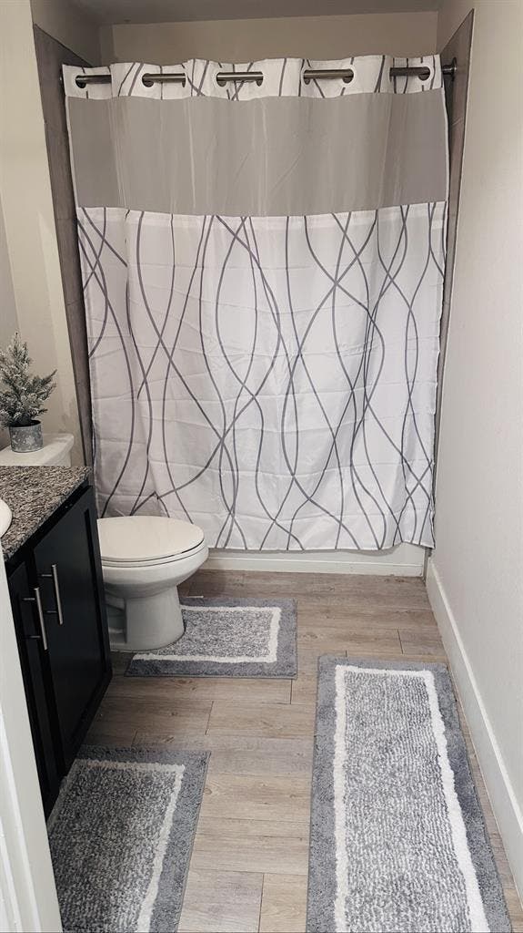 Available private room and bathroom