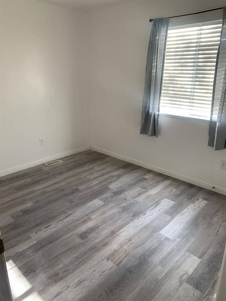 Room for rent in west vally city