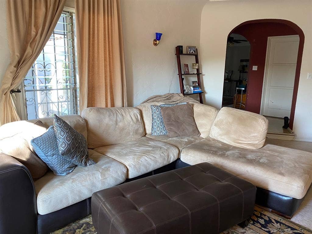 Private Room w/ BR Avail in Duplex