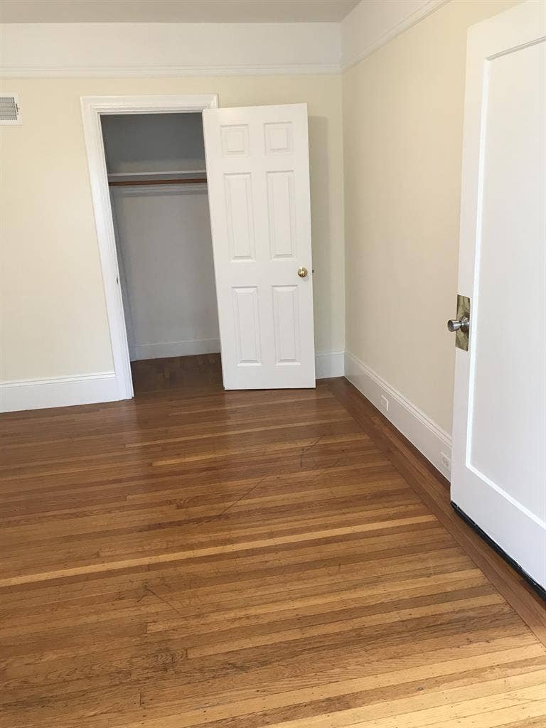 Large Bedroom in 2 Bedroom House