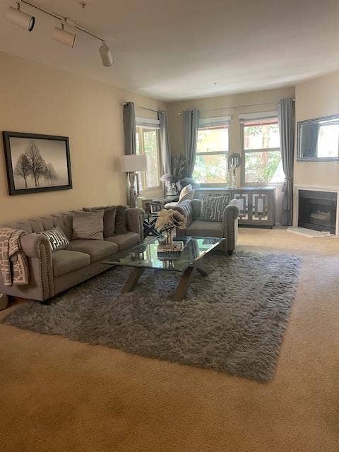 Looking for Roommate-Newport Coast