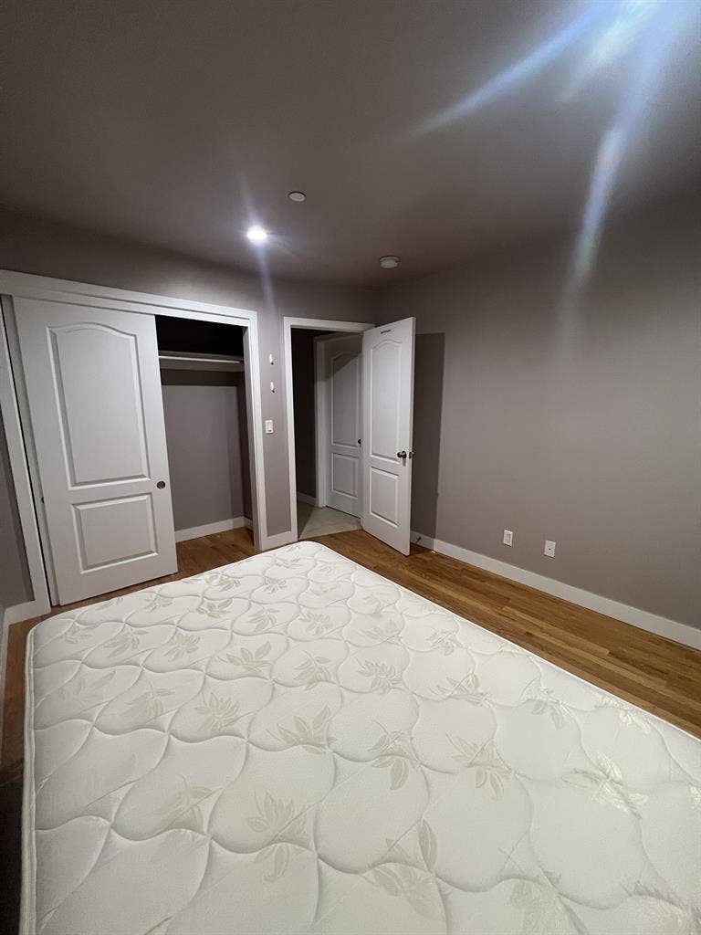 Room for rent in Daly City!!