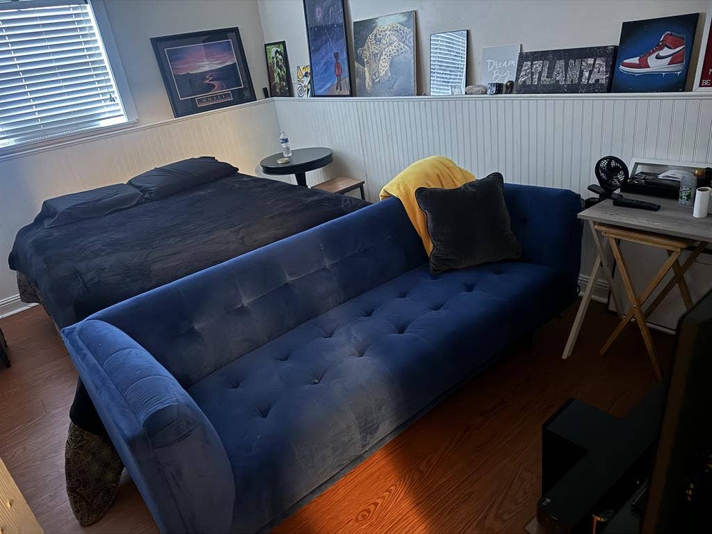 Room for rent - looking for room