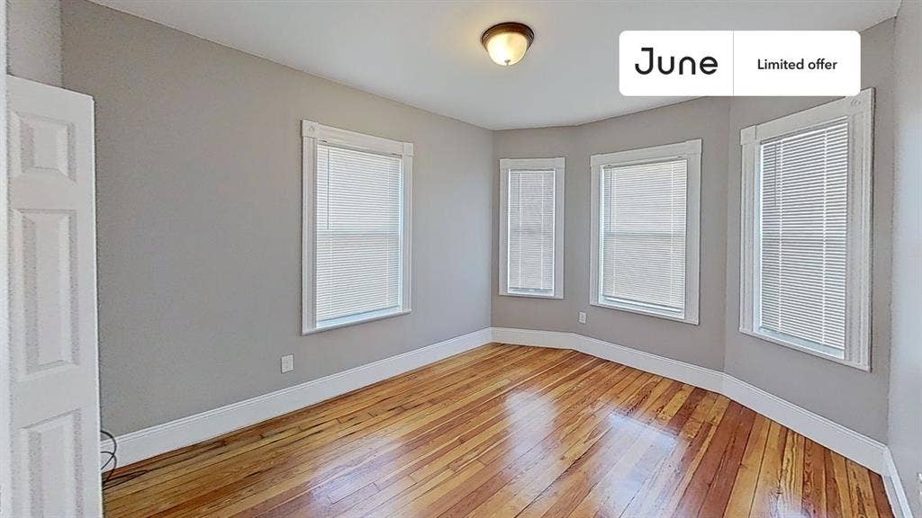 4 BR in Boston