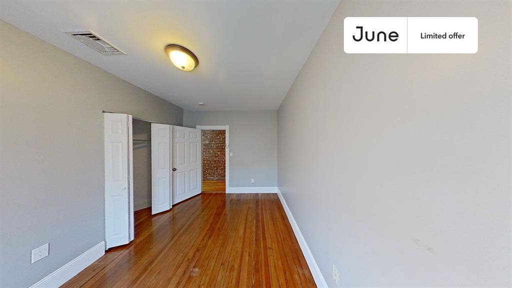 4 BR in Boston