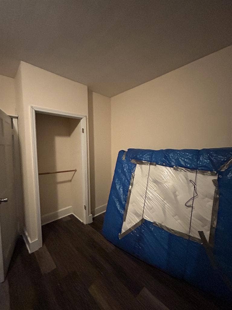 Looking for female sublet