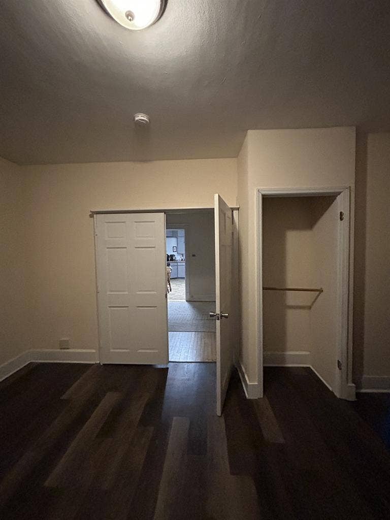 Looking for female sublet