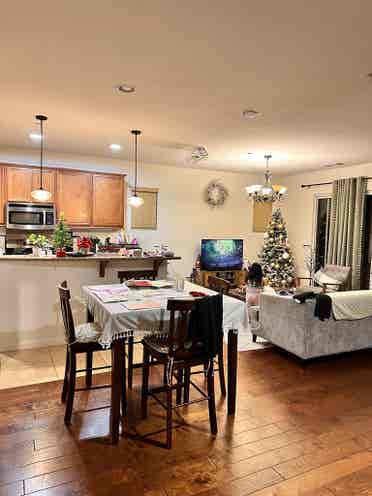 Room for rent in vista