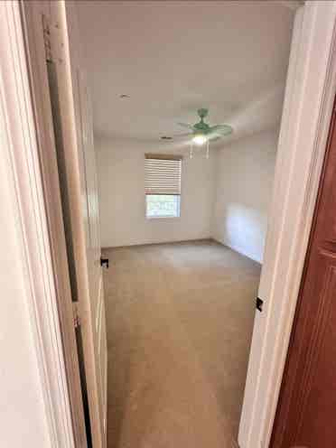 Room for rent in vista