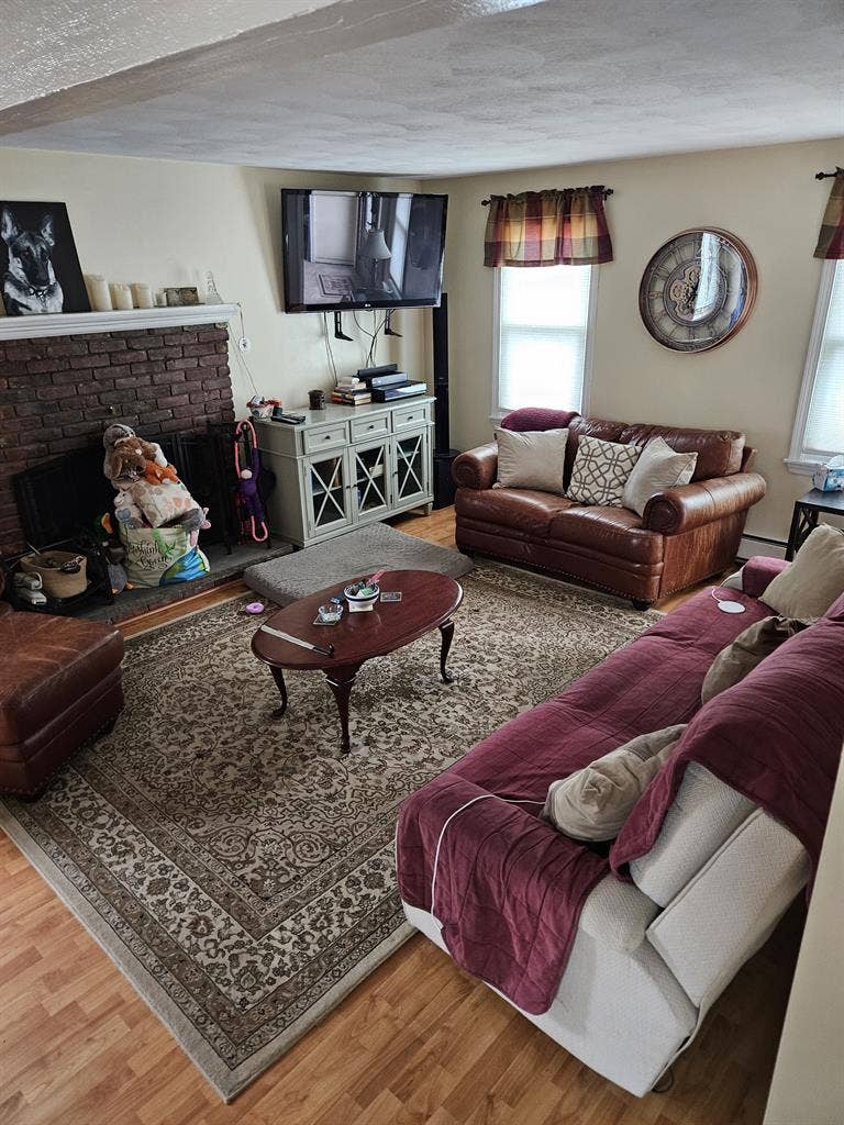 Single Family Home wants roommate